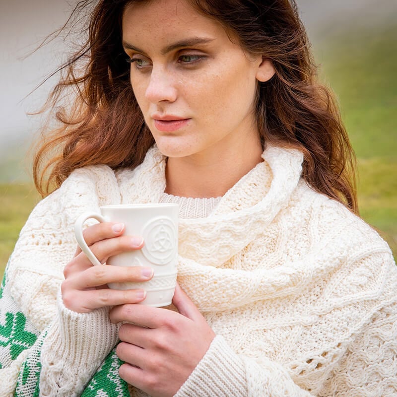 Aran Shamrock Blanket - Image 3