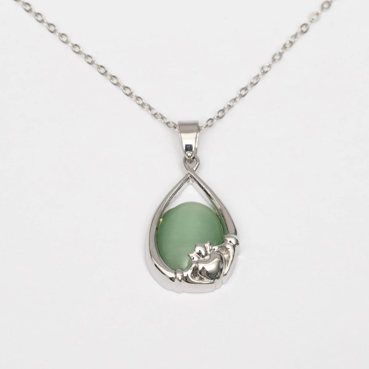 Celtic Green Cats Eye Claddagh Pendant - Image 3