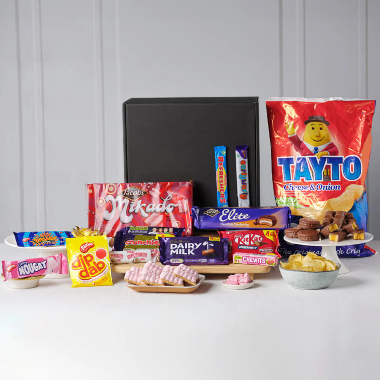 Classic Irish Treats Gift Box - Image 2
