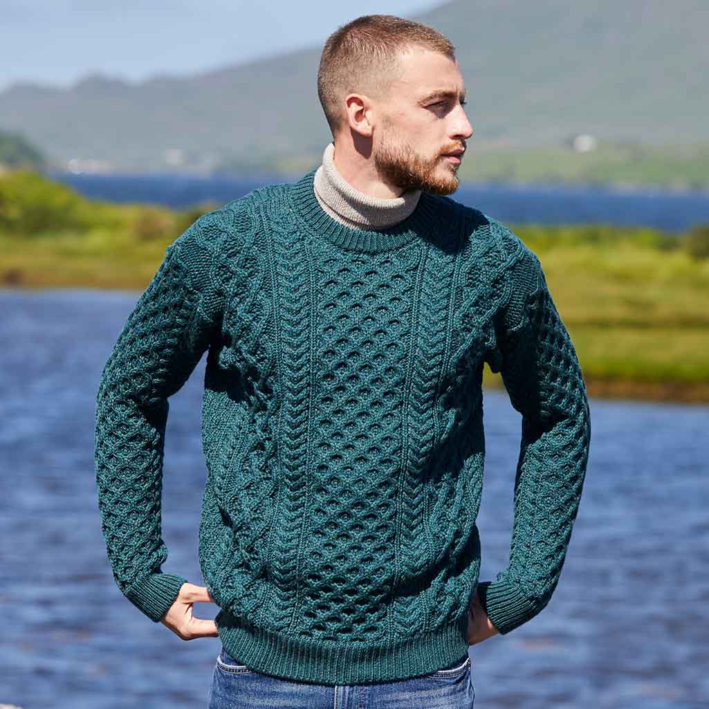 Men's Crew Neck Irish Wool Classic Sweater - Image 4