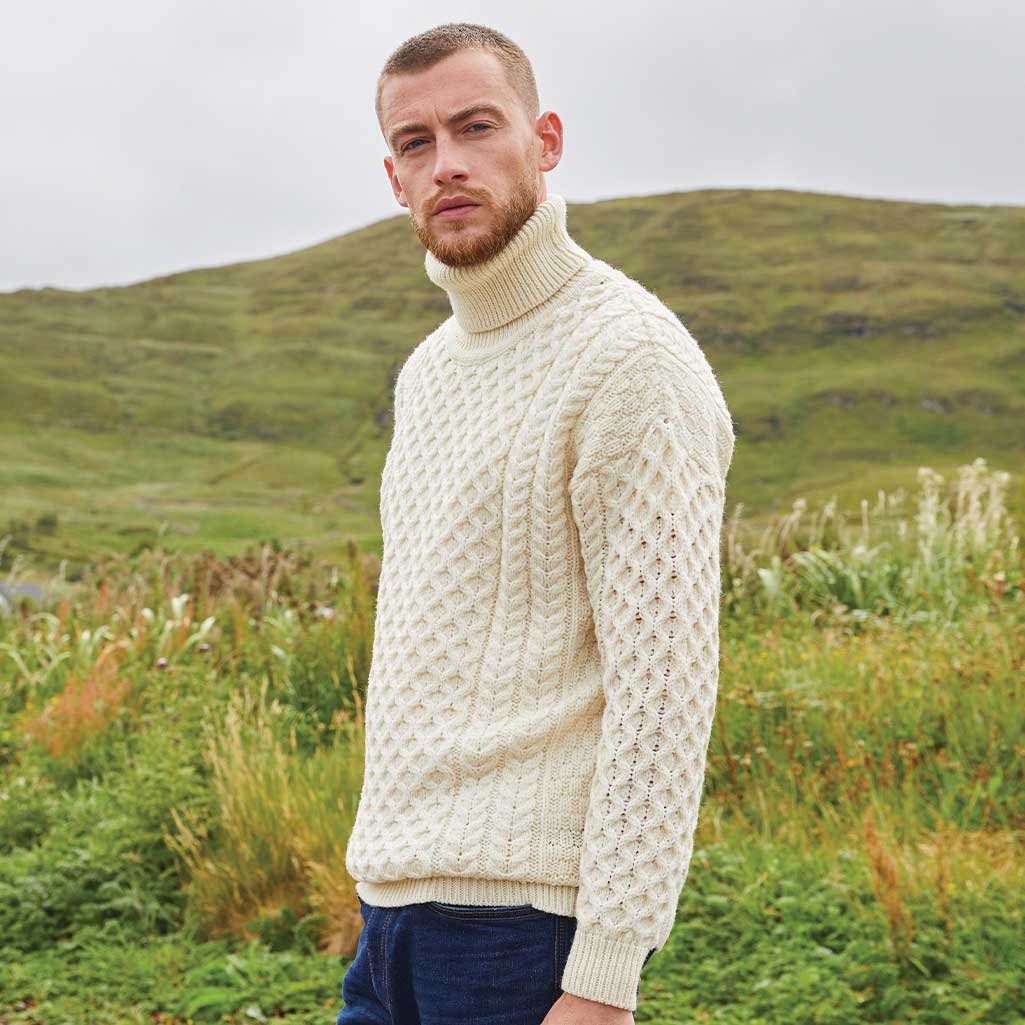 Men's Signature Fisherman Turtleneck Wool Sweater