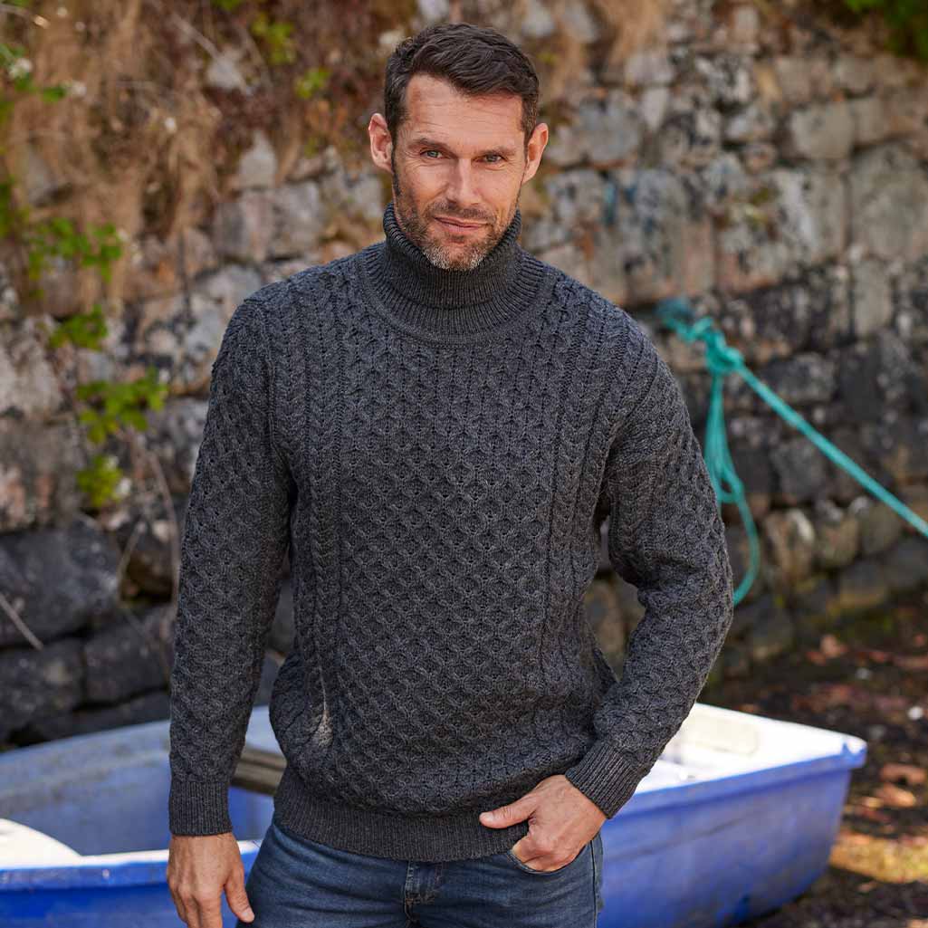 Men's Signature Fisherman Turtleneck Wool Sweater - Image 2
