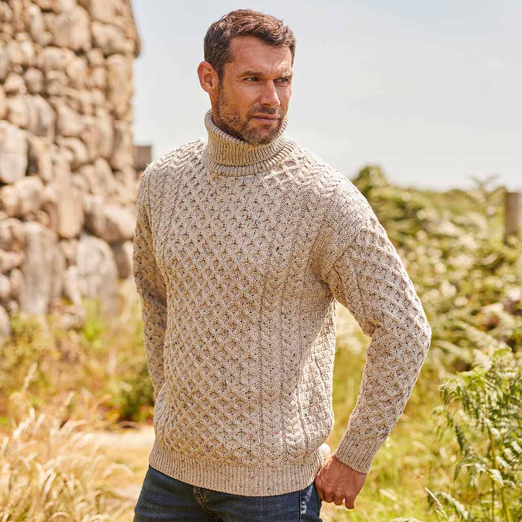 Men's Signature Fisherman Turtleneck Wool Sweater - Image 5