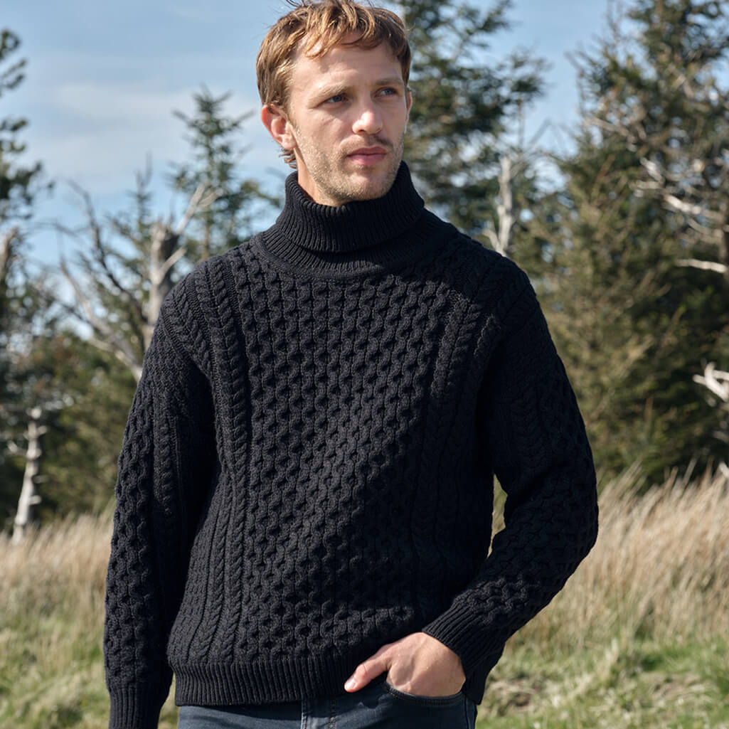 Men's Signature Fisherman Turtleneck Wool Sweater - Image 6