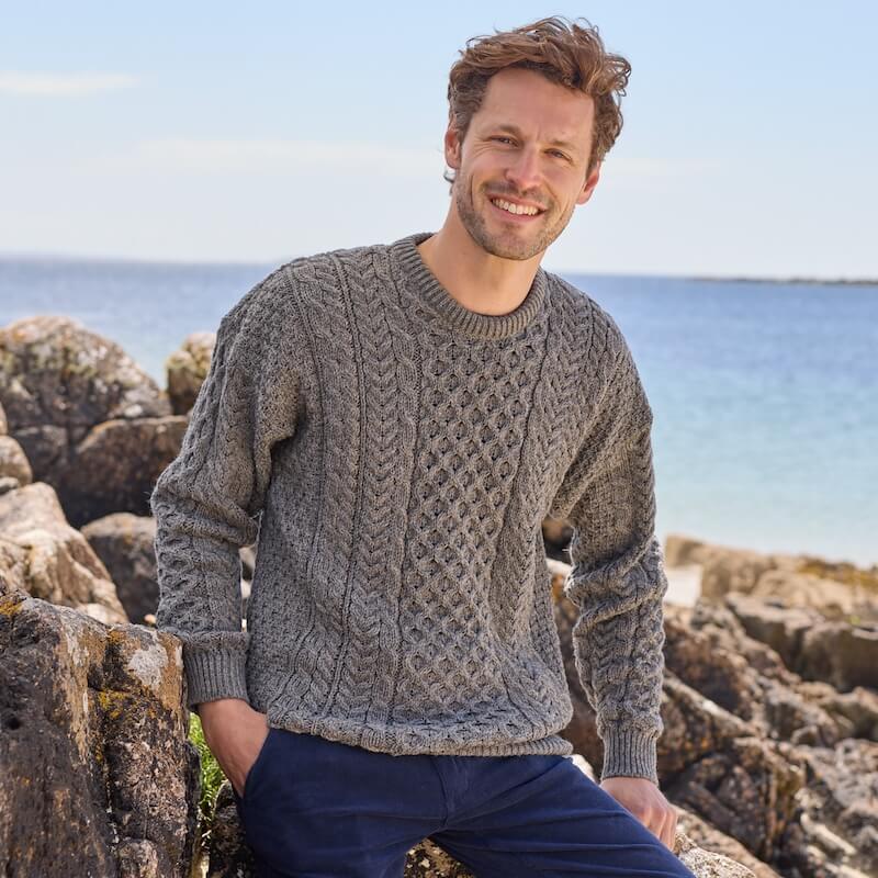 Men's Traditional Crew Neck Aran Sweater - Image 15