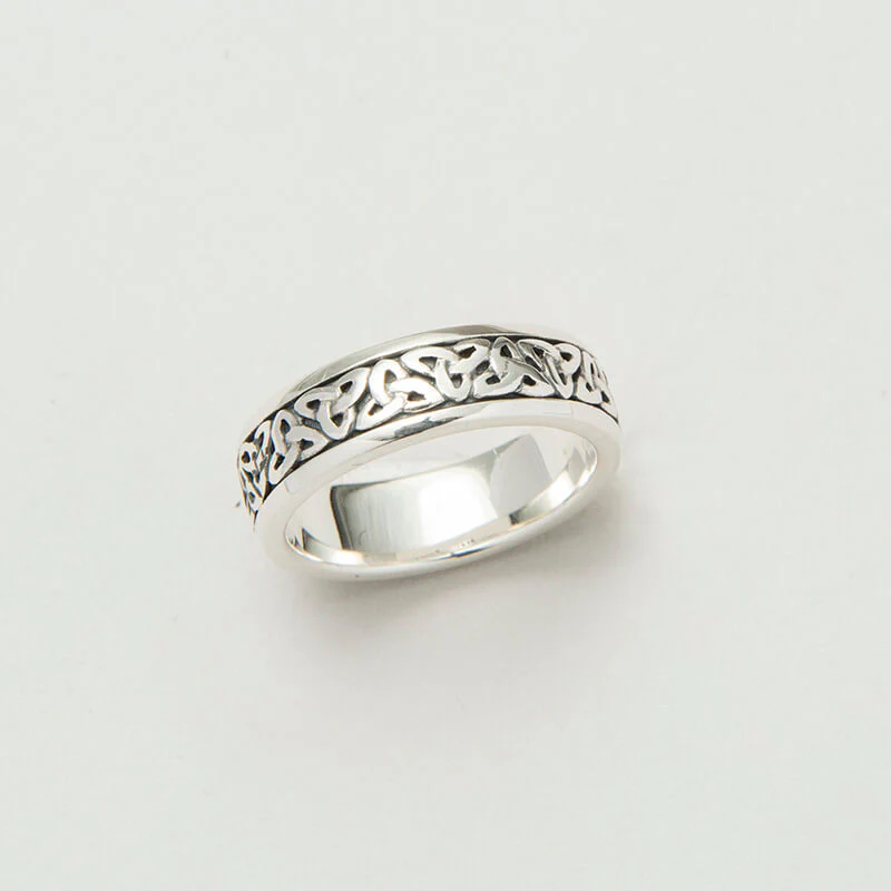 Silver Ladies Trinity Knot Celtic Band - Image 2