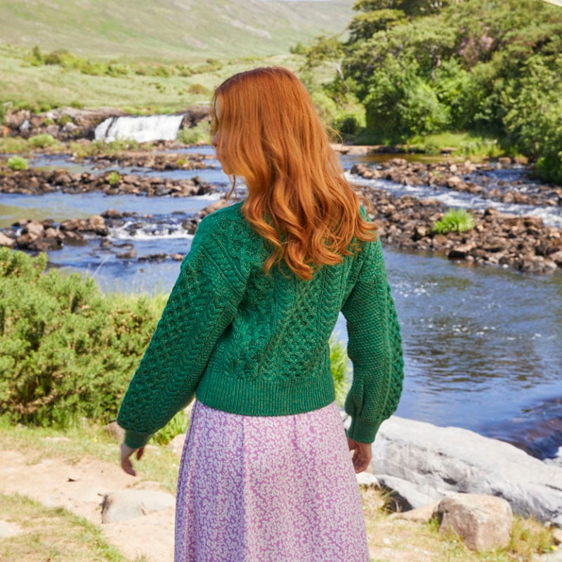 The Cushendall Cropped Aran Cardigan - Image 5