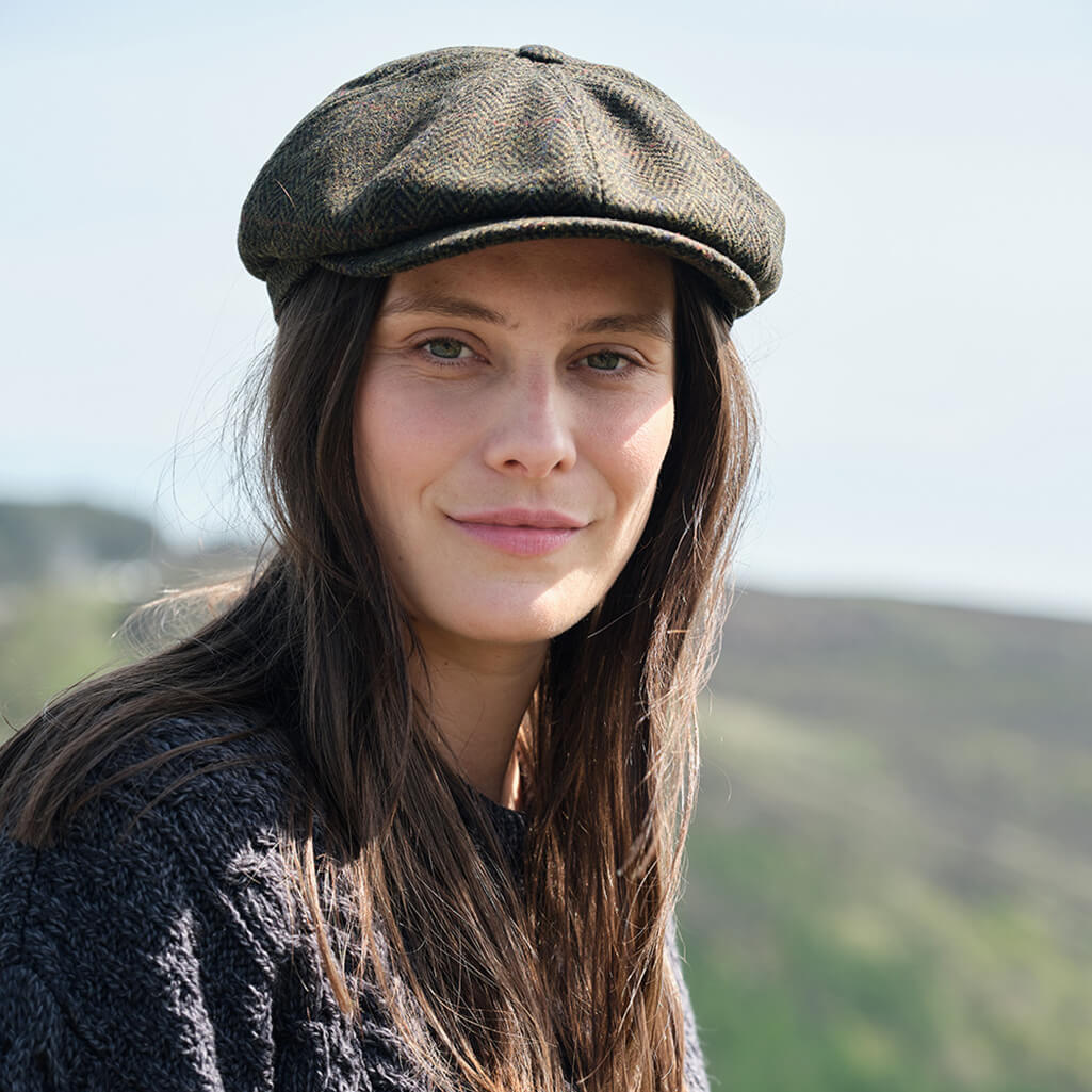 Women's Classic Irish Tweed Driving Cap - Image 2