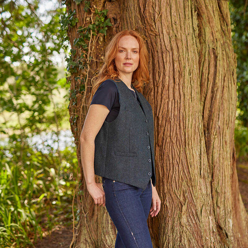 Women's Herringbone Irish Tweed Vest - Image 4