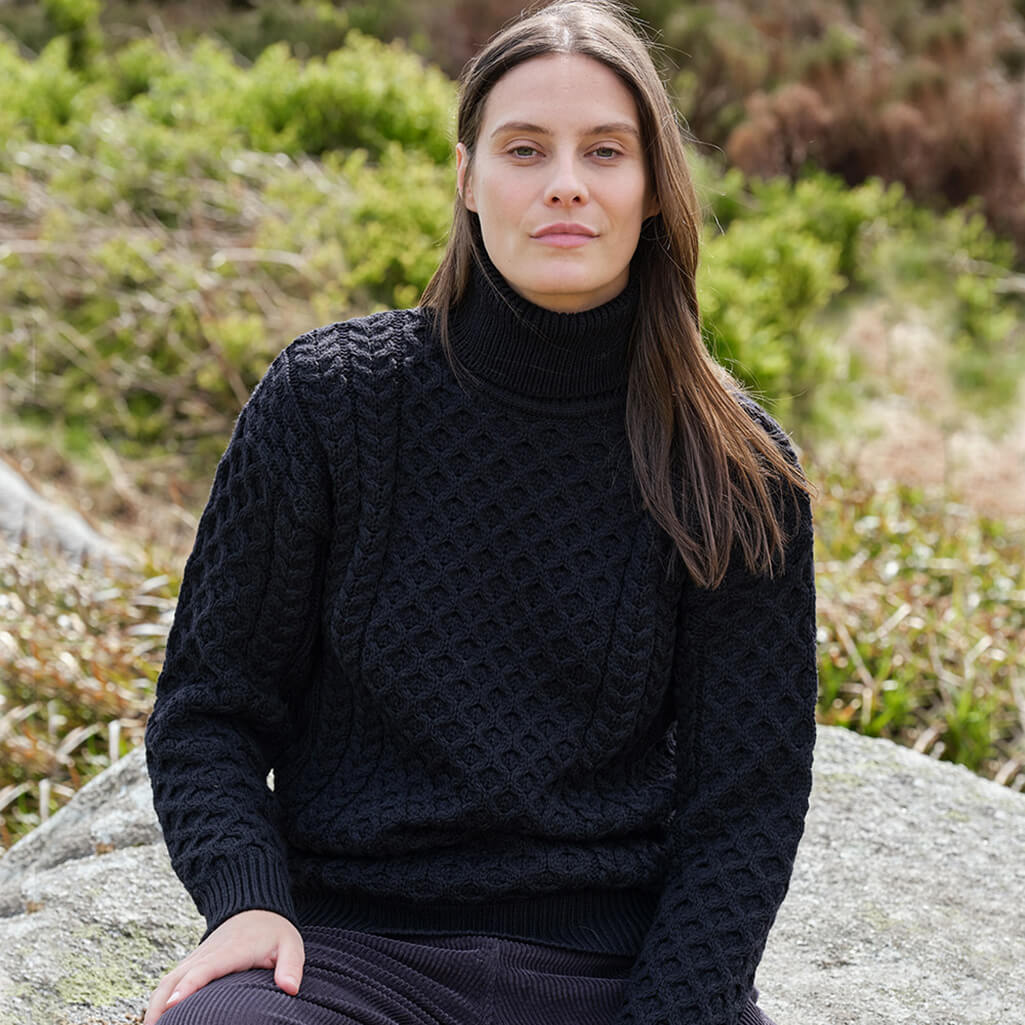 Women's Signature Fisherman Turtleneck Wool Sweater - Image 6