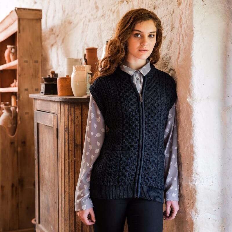 Women's Traditional Fisherman Zipper Vest - Image 3